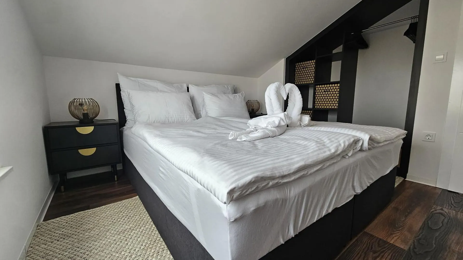 Luxury Loft Apartment Mandre