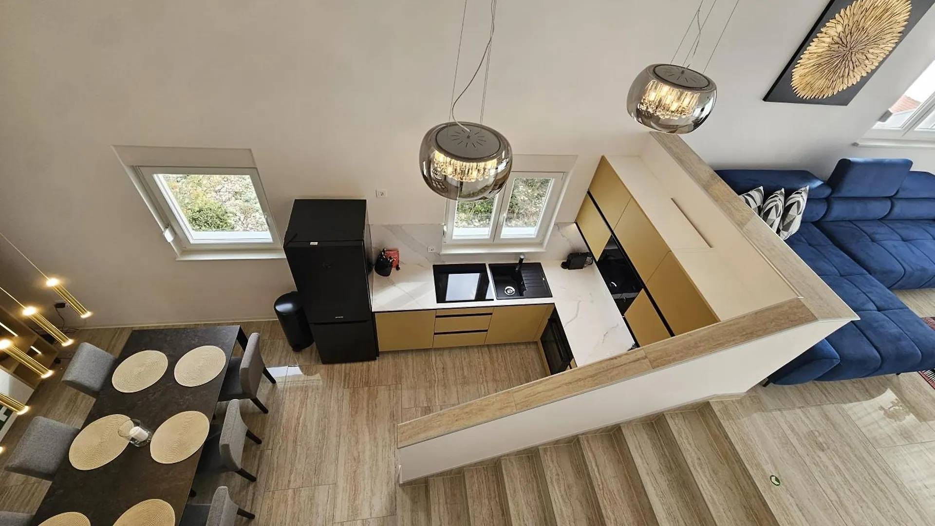 Luxury Loft Apartment Mandre