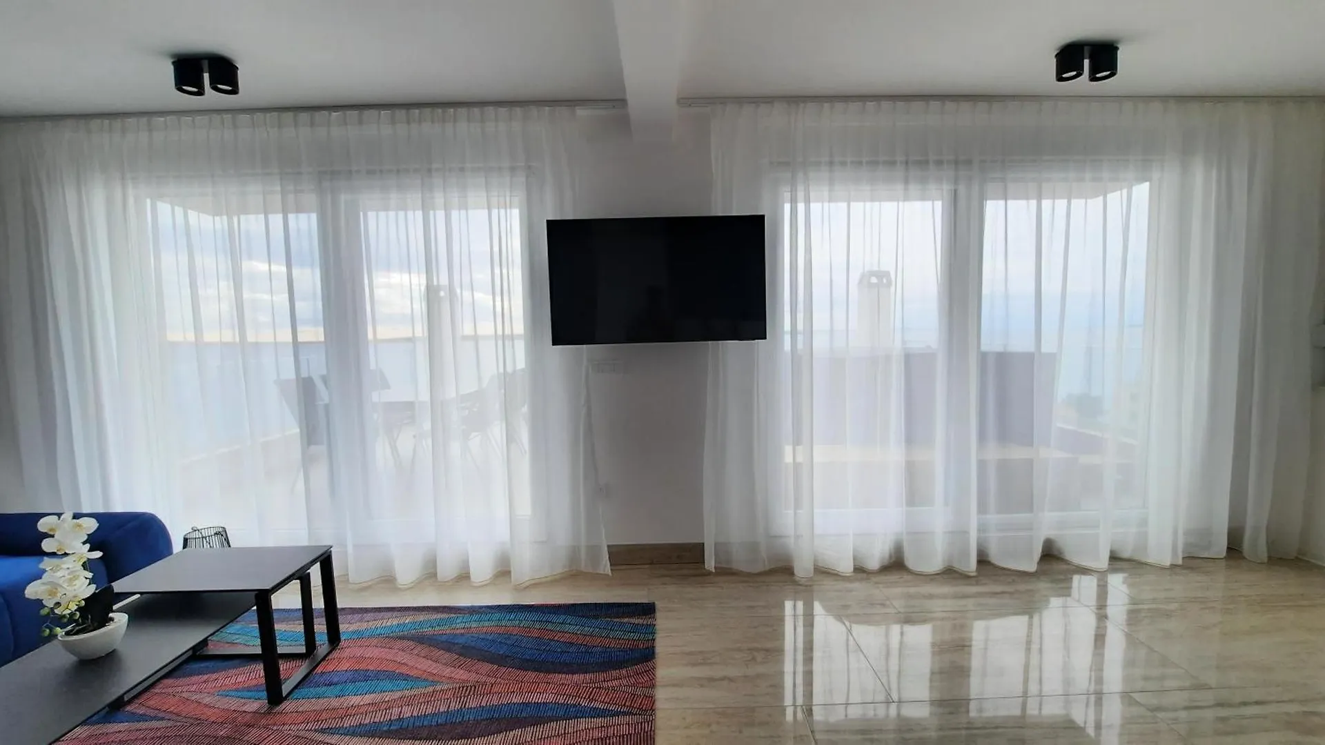 Luxury Loft Apartment Mandre 0*,