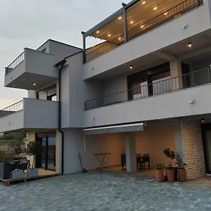 Divi Sunset View Apartament