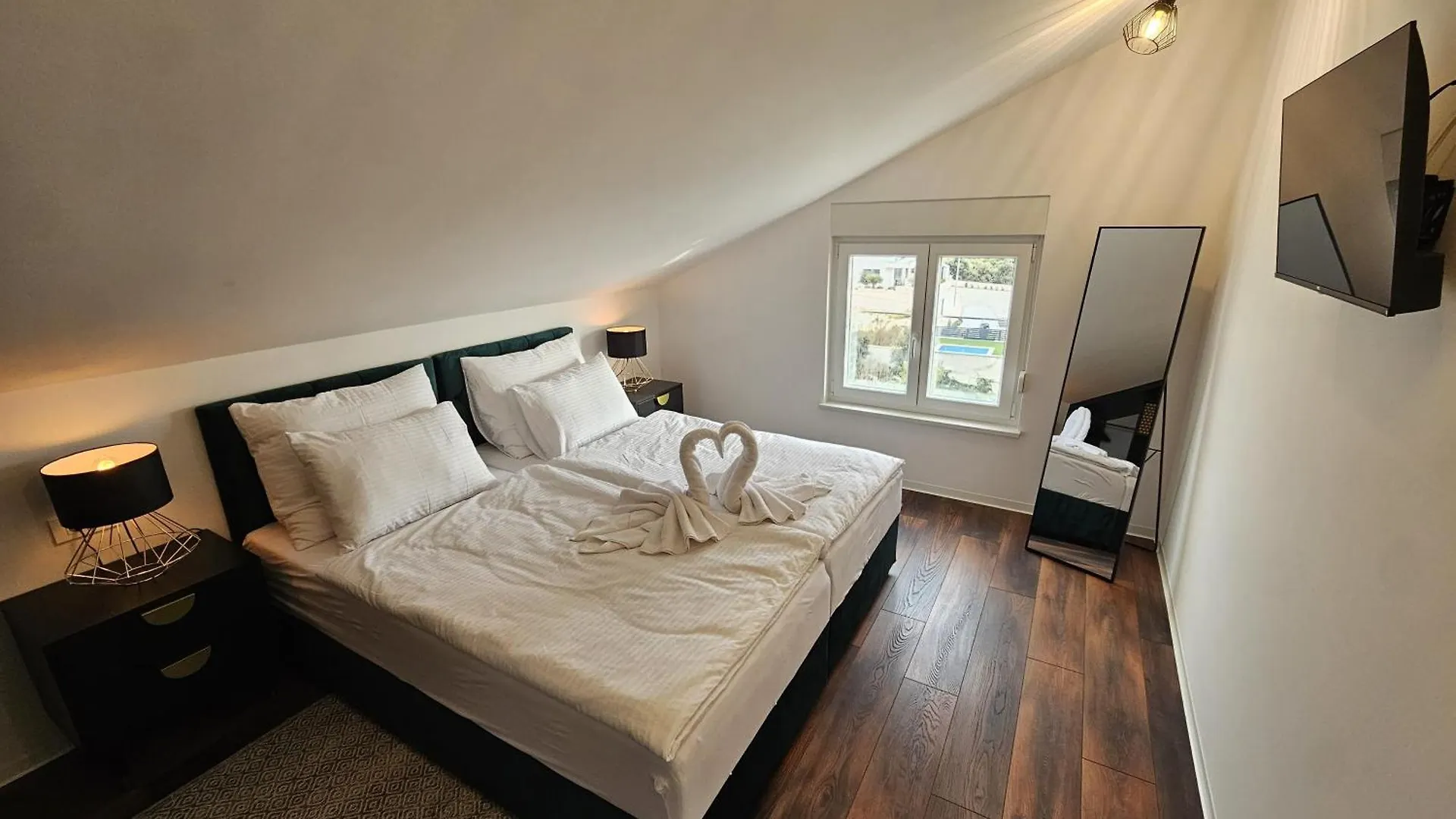 Luxury Loft Apartment Mandre