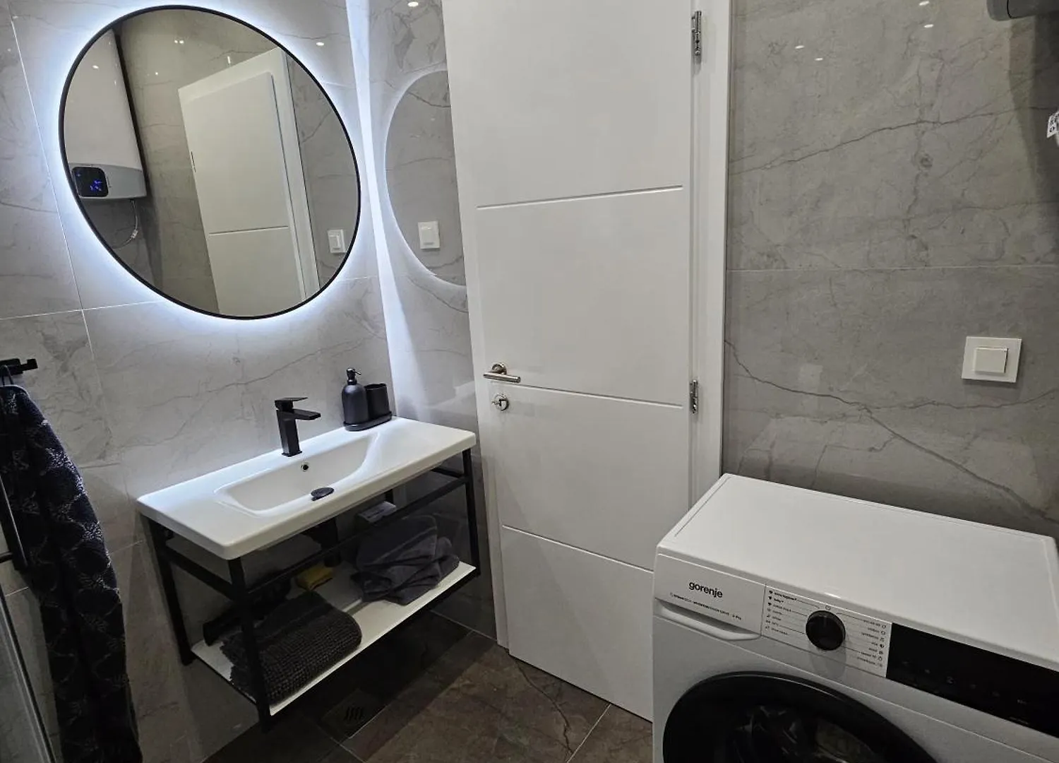 Luxury Loft Apartment Mandre 0*,